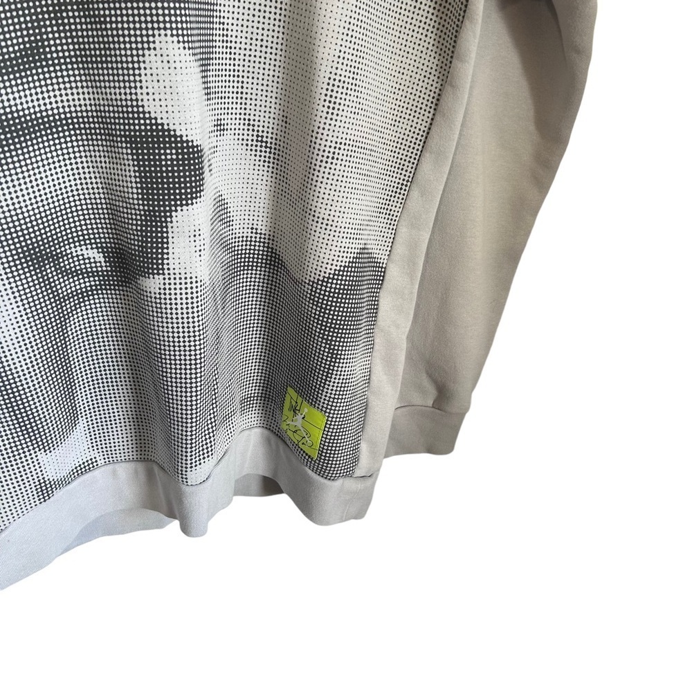 Graphic Print Sweatshirt - Picture 4 of 6